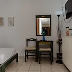 Ocean Perl Rooms