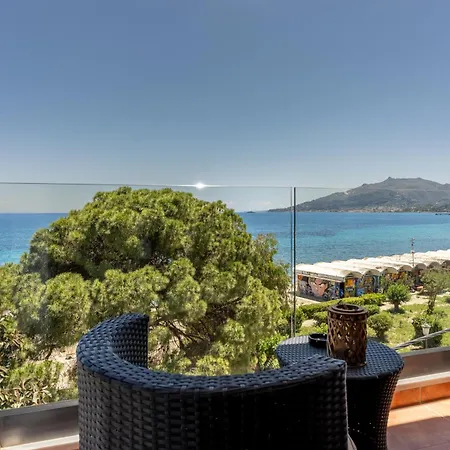 Boutique Sea Apartment
