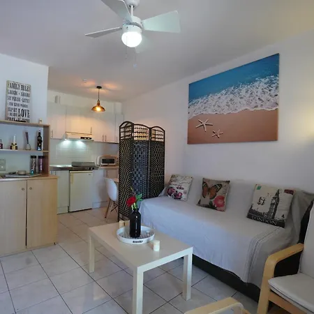 Boutique Sea * זקינטוס טאון