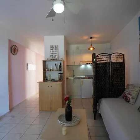 Boutique Sea זקינטוס טאון